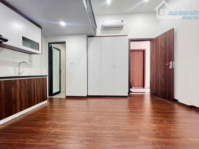 Rẻ nhất Lê Thanh Nghị, Căn hộ dòng tiền 700tr/năm- Thang Máy , Ngõ Thông, Vài bước chân ra