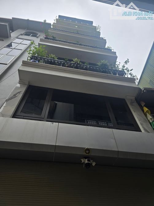 Trích Sài Tây Hồ 40m2x8T. Thang máy. View Hồ. Dòng Tiền Mạnh. Giá 17 tỷ