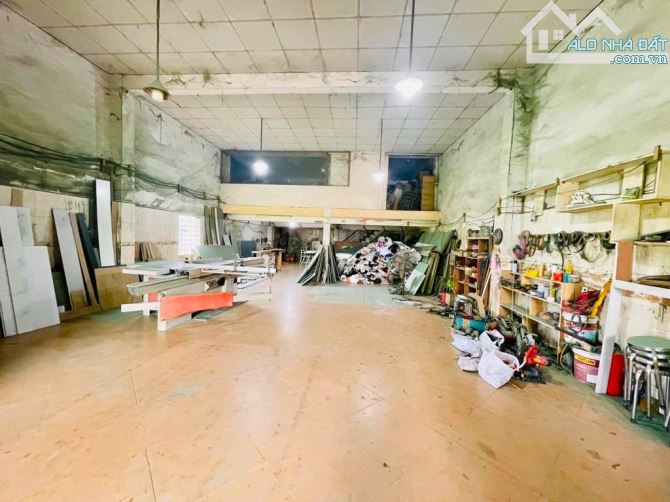 BÁN GẤP XƯỞNG 8X24M - MẶT TIỀN BÀ ĐIỂM - GẦN PHAN VĂN HỚN - CHO THUÊ 15TR - HƠN 5 TỶ  -RẺ