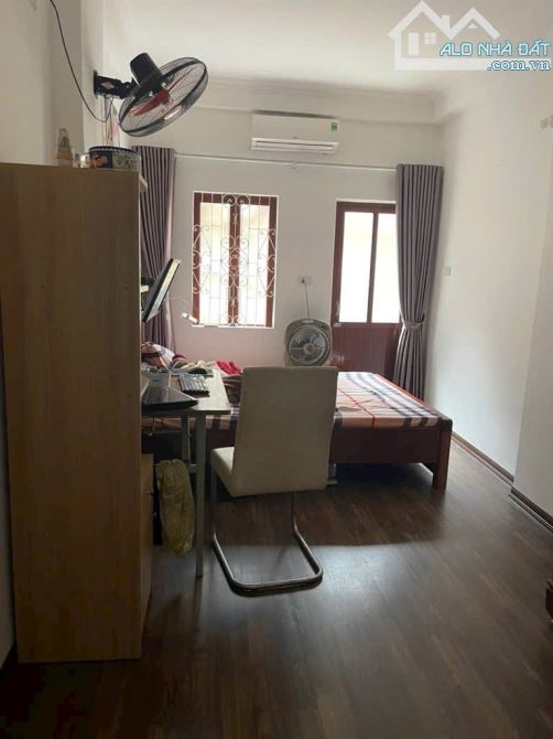 BÁN NHÀ ĐỐNG ĐA, VUÔNG VẮN- GÂN TRƯỜNG- 218 phố chợ Khâm Thiên 27 m 4 tầng 4.95 tỷ.