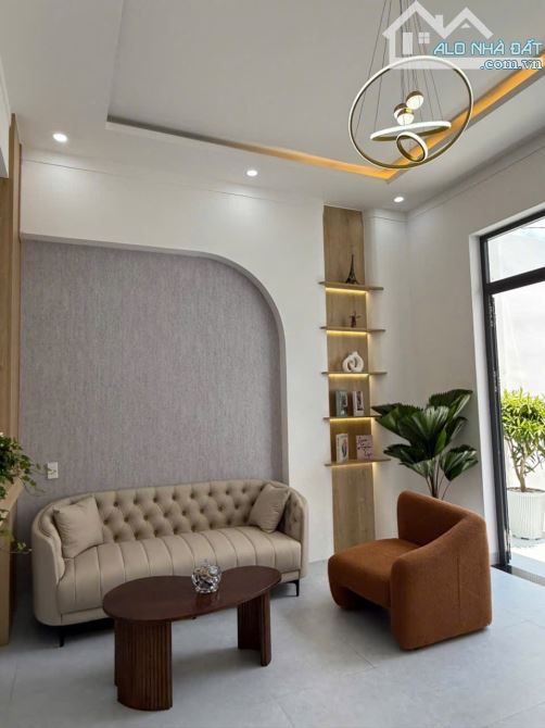 Bán nhà mới xây hẻm y nuê -mai thị lựu ,p e tam