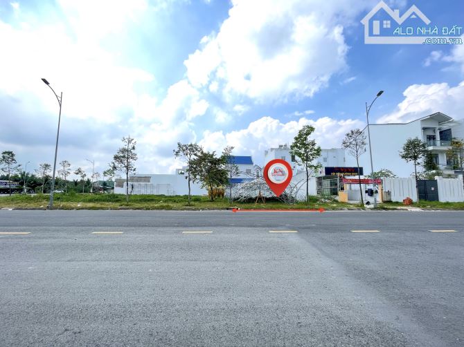 Giảm Giá Mạnh nền lộ 30m khu Nam Long Cần Thơ ( gần ngã tư Nguyễn Văn Lưu và Lê Trọng Tấn