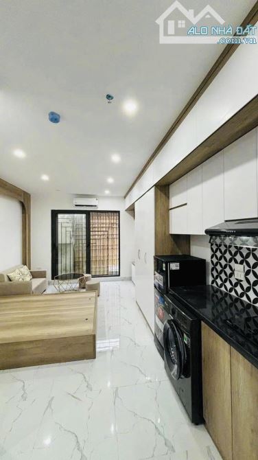 Bán căn hộ dòng tiền 7 tầng phố Khương Trung - Thanh Xuân, ô tô 10m. 53m 15.65 tỷ.