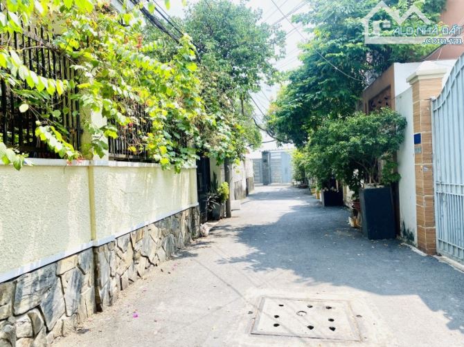 Hẻm xe hơi Lê Quang Định DT 138m2 (7x20), đi sân bay 7p, giáp Bình Thạnh giá 10 tỷ