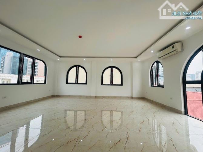 Toà Văn Phòng Xây Mới 7T Nguyễn Chí Thanh Huỳnh Thúc Kháng Đống Đa DT 50M MT 8M Giá 23.5Tỷ
