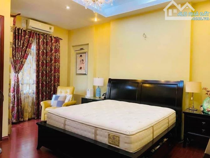 BÁN GẤP MẶT HỒ CHÙA LÁNG.DT:75M2.NHÀ XÂY 6 TẦNG THANG MÁY.NHÀ 1 MẶT HỒ,1 MẶT NGÕ TO 6M