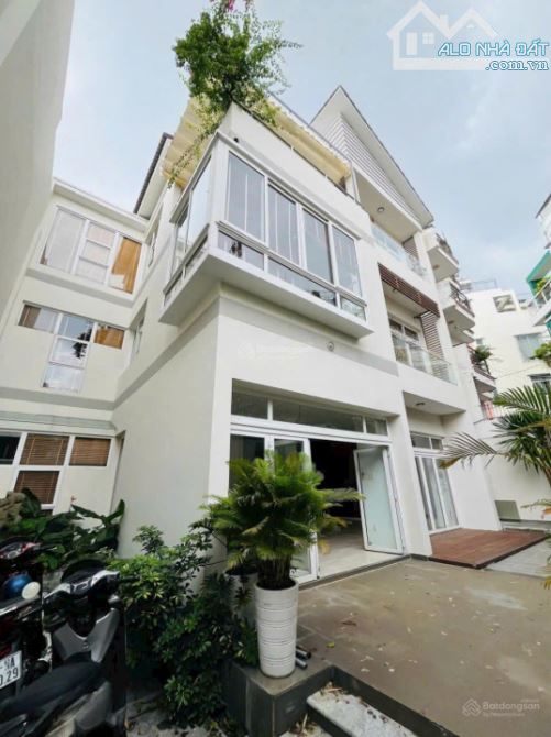 Biệt Thự 3 Tầng Thự Khuôn Đất Rất Đẹp 14x18 Đường Lê Văn Sỹ Quận 3