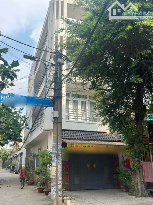 Cần bán gấp căn góc nhà đường rộng 8m TCH08 giá 6 tỷ 8 bớt lộc.