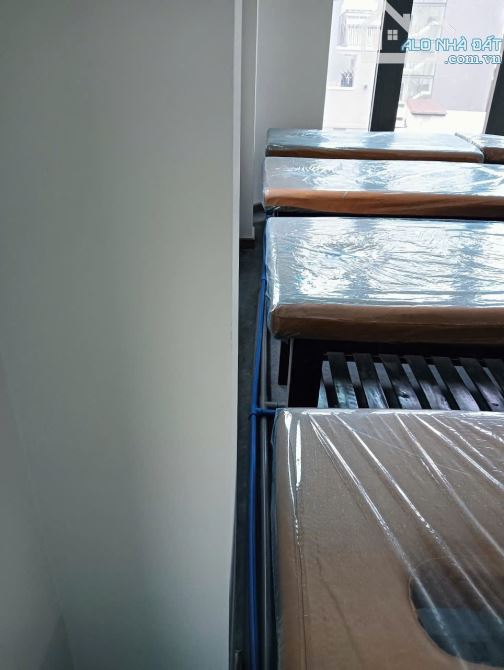 Giảm gần 4 tỷ bán nhà MT Âu Cơ Q.Tân Bình 4.66x26m - 4 tầng - HĐT 30tr giá về 21.5 tỷ.