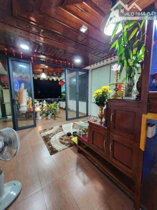 SIÊU SẬP TẬN 2 TỶ- NHÀ 4TẦNG 4 MÊ MẶT TIỀN LÝ NHÂN TÔNG- KINH DOANH ĐỈNH – ĐẦU TƯ HIẾM CÓ!