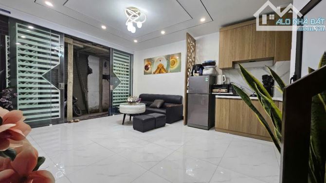 VŨ TRỌNG PHỤNG - THANH XUÂN- MT 4,3M- 10M THẲNG TẮP RA MẶT PHỐ - HAI THOÁNG - NHỈNH 7 TỶ