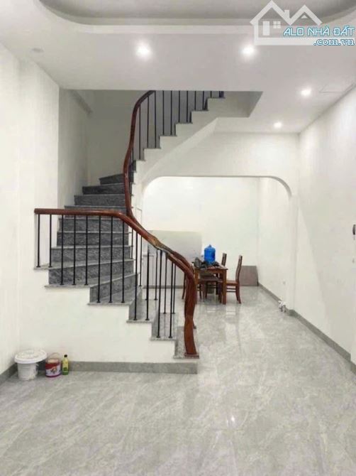 Cho thuê căn nhà 4 tầng Vũ Trọng Phụng, Thanh Xuân, hoàn thiện cực đẹp