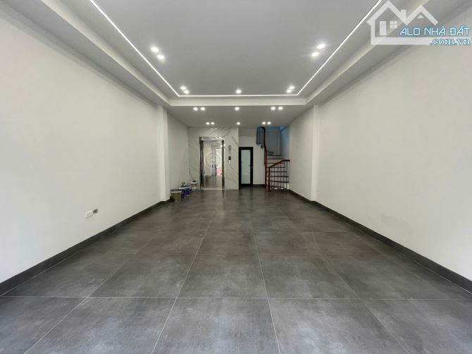 B.Á.N NHÀ NGỌC THUỴ - LONG BIÊN - PHÂN LÔ - Ô TÔ TRÁNH - H. ĐÔNG NAM - 12,5 TỶ
