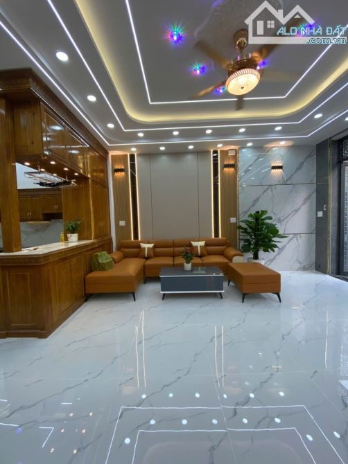 CẦN BÁN BIỆT THỰ MINI 2 TẦNG NGAY TRUNG MỸ TÂY QUẬN 12
