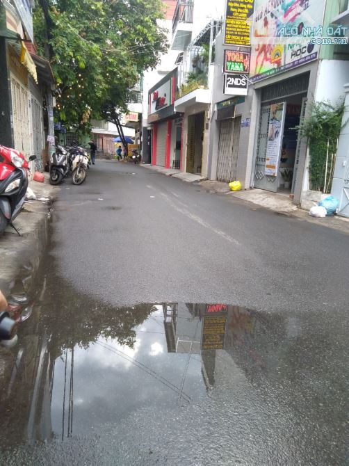 Hẻm xe hơi 29/55 Đoàn Thị Điểm, Quận Nhuận. DT: 5,5 x 17m2, Giá 14.9 tỷ
