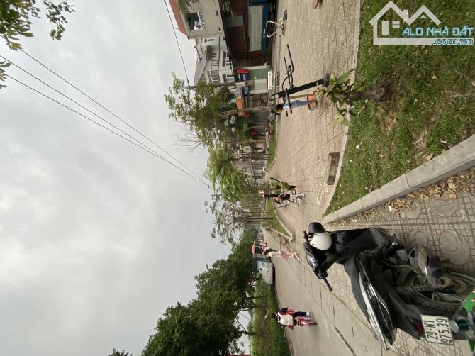 Bán đất mặt phố Tình Quang ,DT 72m2 , MT 6.4m , Giá 9 tỷ , Ô tô tránh - Kinh doanh