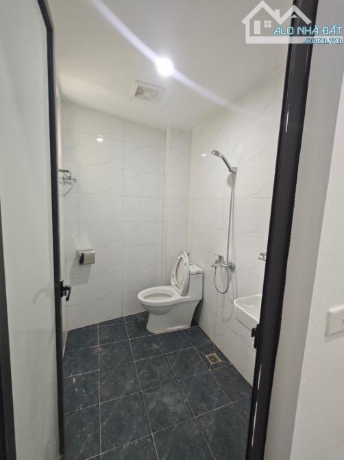 VŨ TRỌNG PHỤNG - THANH XUÂN- MT 4,3M- 10M THẲNG TẮP RA MẶT PHỐ - HAI THOÁNG - NHỈNH 7 TỶ - 11
