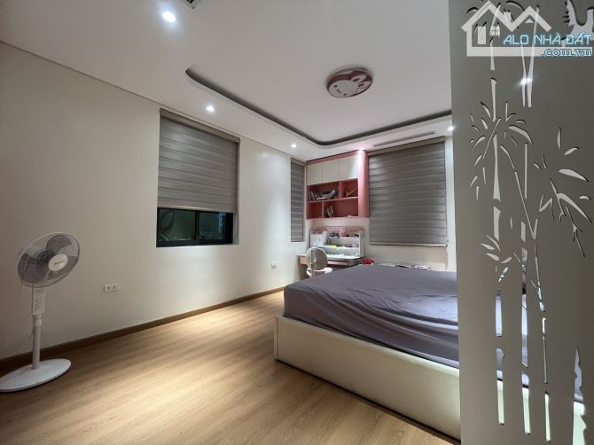 Siêu phẩm 6 tầng thang máy,lô góc 3 mặt đường,MT 20m,gần hồ Linh Đàm,KD đỉnh cao, 52.5 tỷ - 11