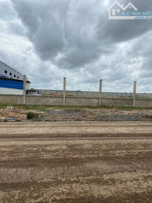 BÁN LÔ ĐẤT 5000M2 TRONG KCN ĐỨC HÒA, LONG AN- VỊ TRÍ ĐẸP- PHÁP LÝ ĐẦY ĐỦ - 1