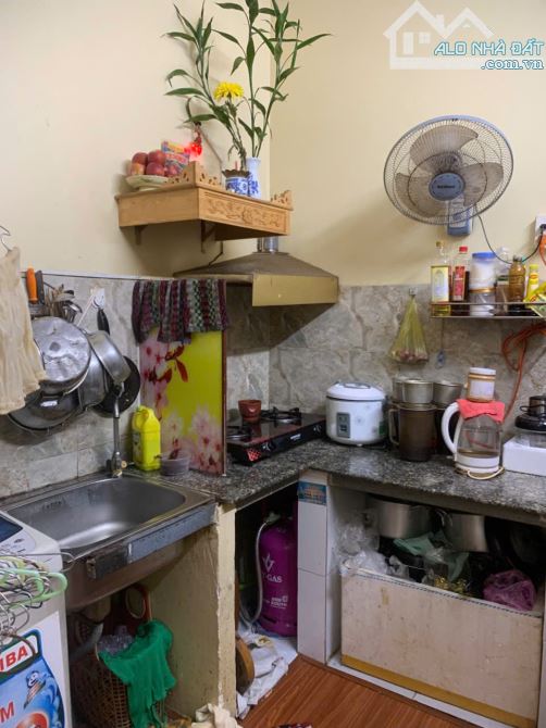 ♪ Nhà sát MT Phạm Hồng Thái, 17m2, 2 tầng, 3 mặt thoáng, 1.65 tỷ - 1
