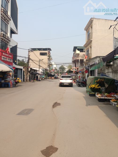 CHỦ SỐT GIẢM 1 TỶ NHỜ BÁN GẤP MẢNH ĐẤT ĐỨC DIỄN MẶT NGÕ 2 CÔNG TEN NƠ TRÁNH, KD SẦM UẤT - 1