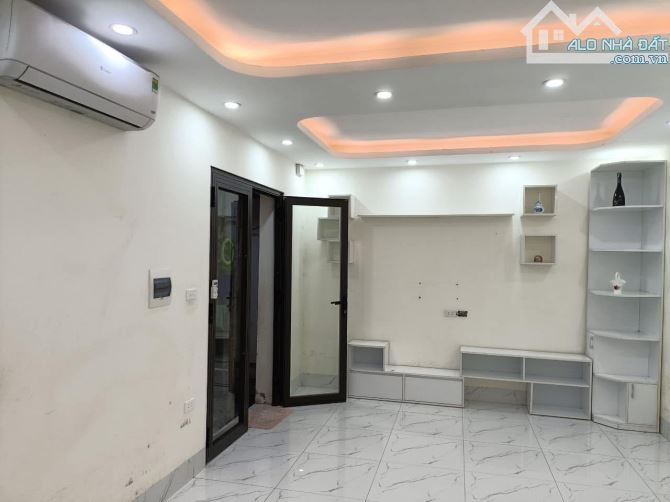 Chính chủ cần bán nhà phố Xã Đàn, 20m ra phố, ở thoáng, ngõ rộng DT 30m2 4T MT 6m giá 5ty8 - 1