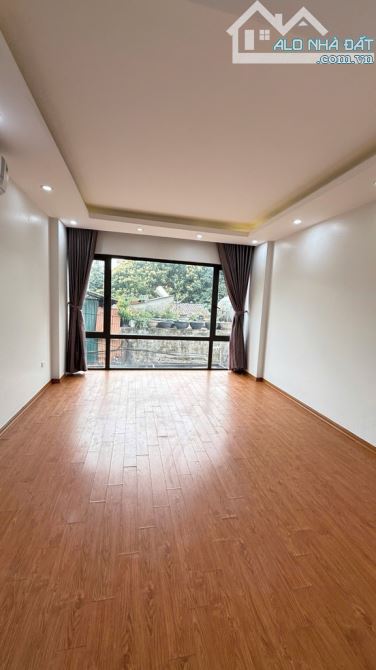 Bán nhà Ôtô đỗ cửa Phố Hoàng Văn Thái. DT 55m, MT 5m. Giá 10.89 tỷ. - 1