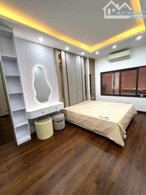 Lô Góc, kinh doanh Trần Duy Hưng 48m 5 tầng MT 7m 14.2 tỷ - 1
