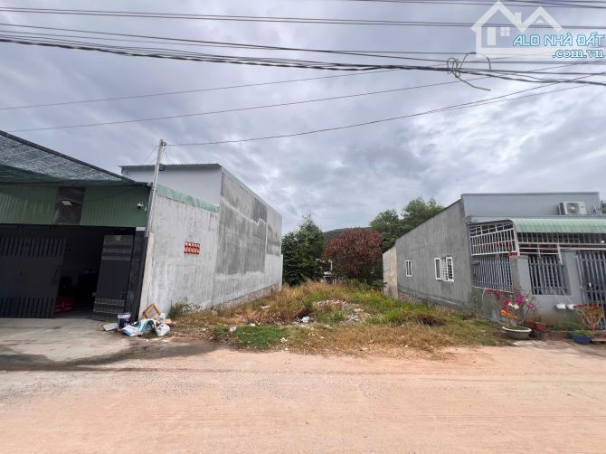 CẦN BÁN GẤP LÔ ĐẤT CHỈ CÁCH ĐT44A NGAY TRUNG TÂM THỊ TRẤN LONG HẢI GIÁ SIÊU TỐT - 1