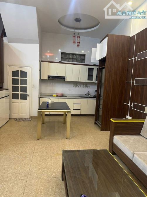 BÁN NHÀ Ngõ Giáp nhất - Thanh Xuân - ô tô vào DT 51m - 5 Tầng - MT 5,3m - Gia 10,99 tỷ - 1