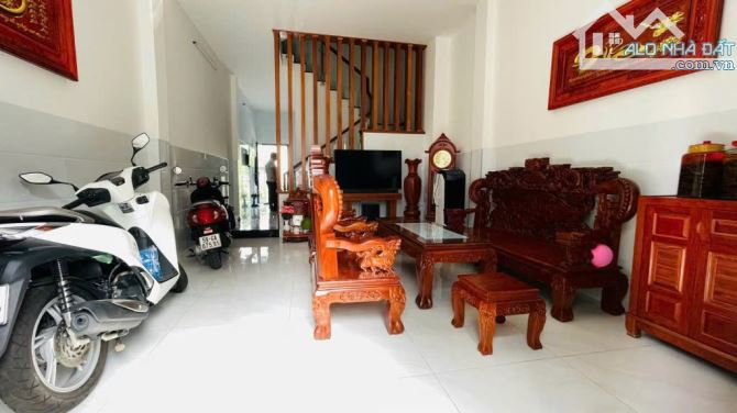 Bán Nhà 4 tầng, 56m2, đường 8m, vỉa hè khu nhà lầu phân lô bàn cờ TX25 đầy tiện ích - 1