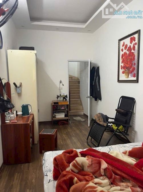 BÁN NHÀ ĐỐNG ĐA, VUÔNG VẮN- GÂN TRƯỜNG- 218 phố chợ Khâm Thiên 27 m 4 tầng 4.95 tỷ. - 1