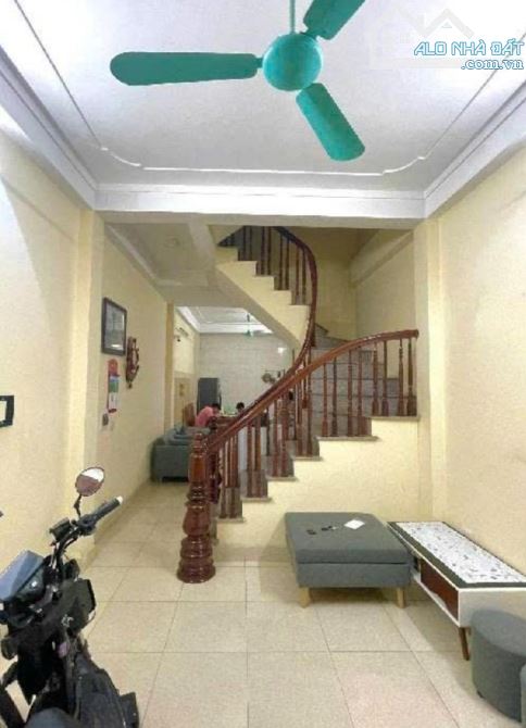 + NHÀ ĐẸP Ỷ LA DƯƠNG NỘI _ 46M2 ×5 TẦNG _DÂN XÂY  + VỊ TRÍ   ngõ nông , thông _ gần chợ dâ - 1