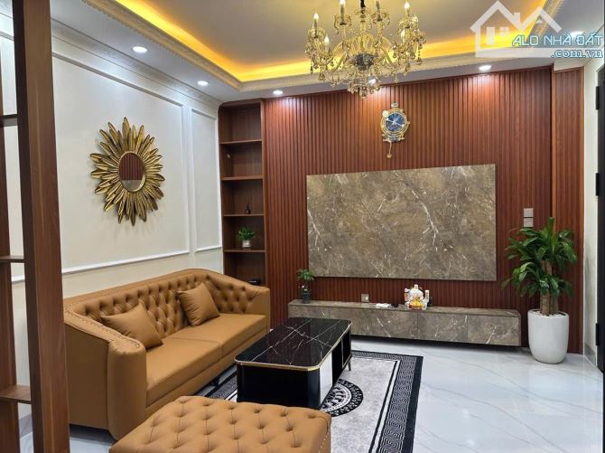Hot nhất Hai Bà - 38m x 6T - ô tô đỗ cửa - kinh doanh sầm uất - 20m ra phố - 1