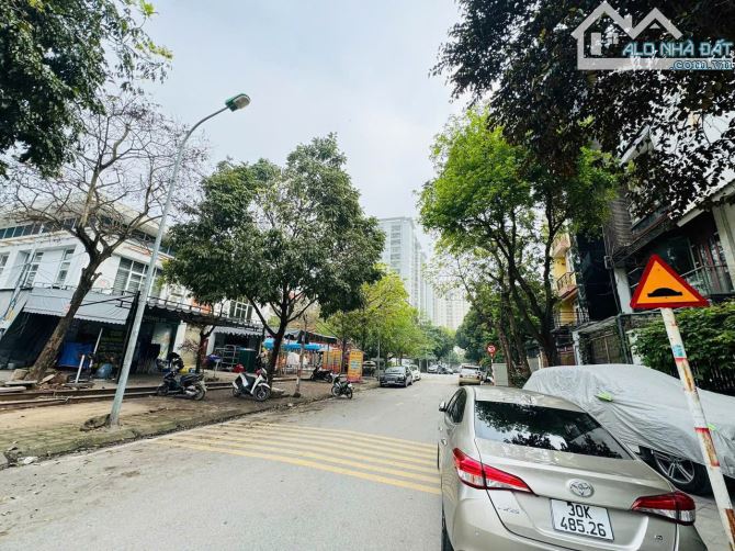 BÁN BIỆT THỰ 5 TẦNG, KINH DOANH SINH LỜI - VỊ TRÍ ĐẮC ĐỊA TRUNG VĂN - 26 TỶ - 1