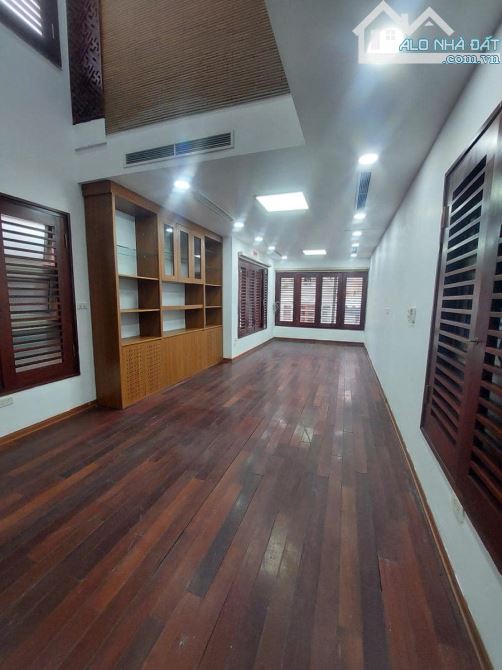 Mặt phố Trần Quang Diệu - Đống Đa - 7 tầng - Thang máy - Oto tránh - Kinh doanh - 33 tỷ. - 1