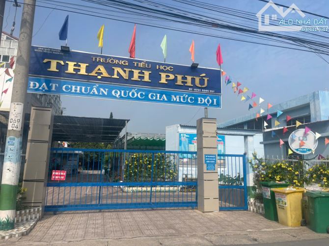 Nhà 1 trệt 1 lầu, ngay chợ Thanh Phú. Chỉ hơn 2 tỷ - 1