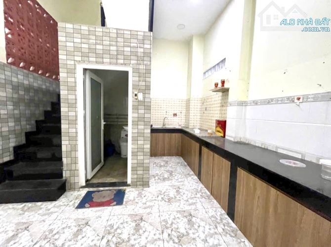 Bán nhà quận bình tân - Khu tên lửa ngang bề thế 5.2m - 3 tầng BTCT 5.65 tỷ - 1