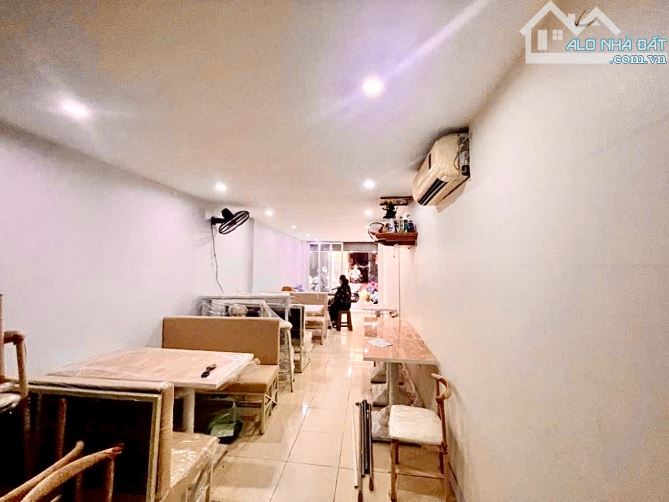 Bán nhà tập thể tầng một kinh doanh ô tô đỗ cửa - 1