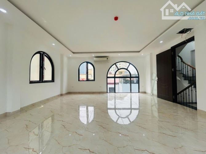 Toà Văn Phòng Xây Mới 7T Nguyễn Chí Thanh Huỳnh Thúc Kháng Đống Đa DT 50M MT 8M Giá 23.5Tỷ - 1
