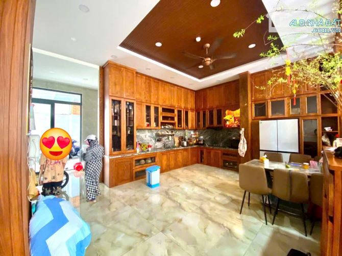 CĂN HỘ DỊCH VỤ CAO CẤP, 4 TẦNG BTCT SANG TRỌNG KHOÁ TỪ,  MT ĐƯỜNG NHỰA TÂN XUÂN,  14 TỶ - 1