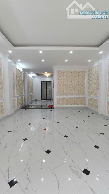 ( Hạ 1 tỷ ) bán gấp  P/Lô ô tô tránh phố Kim  Đồng - Hoàng Mai, Dt 65m2, 5t, mt 5.2m. - 1
