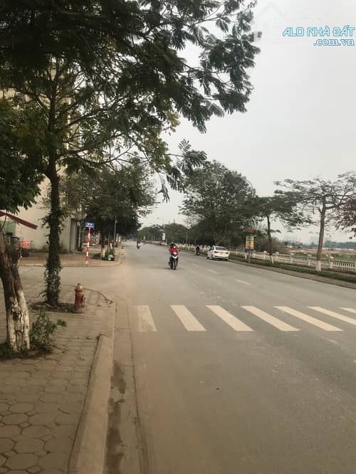 Bán nhà mặt đường Phúc Lợi, diện tích 82m2, mặt tiền 5,2m - chỉ 20,5 tỷ. - 1