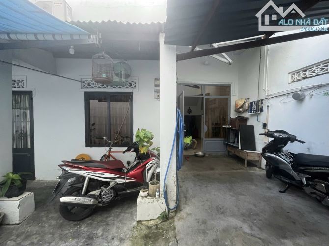 bán nhà chưa qua đầu tư 134m2 giá 13 tỷ tl đường Hùng Vương đối diện chợ đêm Nha Trang - 1