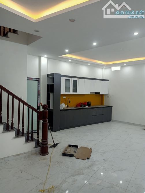 Siêu rẻ nhà Quang Tiến Đại Mỗ gần phố, bãi gửi oto ngay nhà, 73m 5 tầng giá 7.98 Tỷ - 1