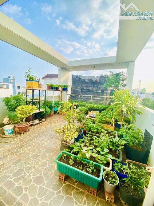 BÁN NHÀ 4 TẦNG HẺM XE HƠI - 4m x 15m, SIÊU THỊ EMART 2 - 6 TỶ 6 Nhỉnh - 1