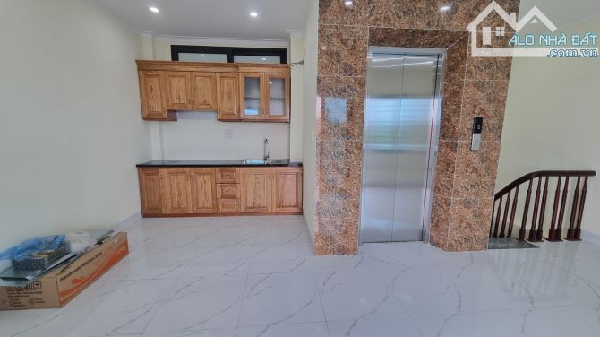 Phân Lô, Vỉa hè, Ô tô tránh Quang Trung, Hà Đông, DT 40m 5 tầng Thang máy Chỉ hơn 7 tỷ - 1