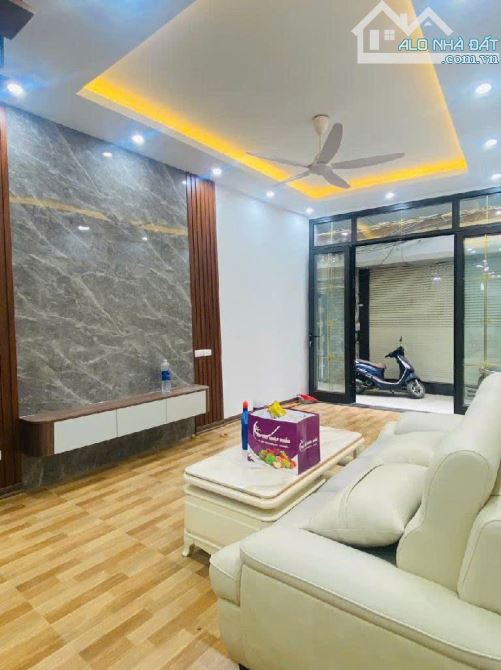 Bán nhà Phố Lụa_Lô góc thoáng sáng_Thang máy vi vu_Ngõ thông 2 đầu_34 m2_7 tỷ 5 - 1