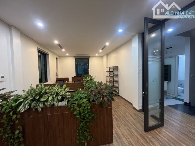 Siêu phẩm 6 tầng thang máy,lô góc 3 mặt đường,MT 20m,gần hồ Linh Đàm,KD đỉnh cao, 52.5 tỷ - 13