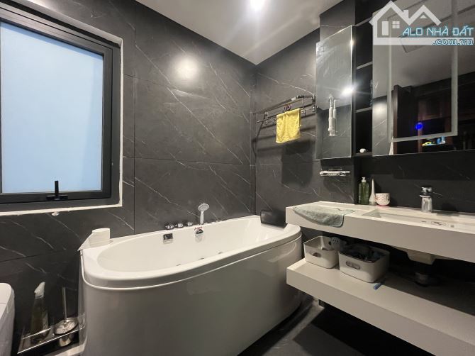 Siêu phẩm 6 tầng thang máy,lô góc 3 mặt đường,MT 20m,gần hồ Linh Đàm,KD đỉnh cao, 52.5 tỷ - 15